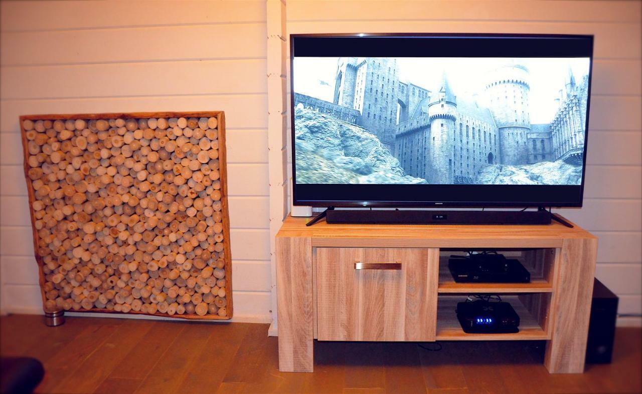 Chalet Montana - Hot Tub, Sauna, Playstation Villa ดูร์บี ภายนอก รูปภาพ